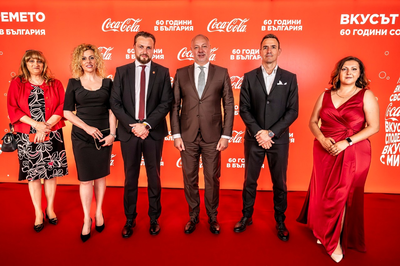 The-Coca-Cola-System-Bulgaria-Leaders-With-The-Prime-Minister